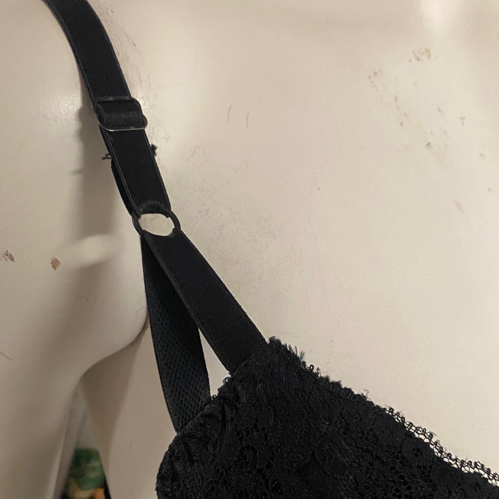 Frederick’s of Hollywood 90s Black Lace Bra Size 36B - Picture 3 of 7